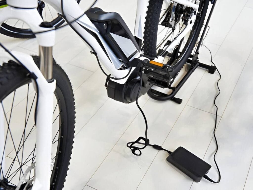 charging battery on the ebike