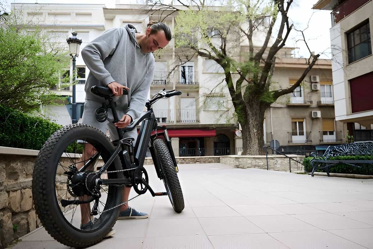 A man checking out: how do electric bikes work